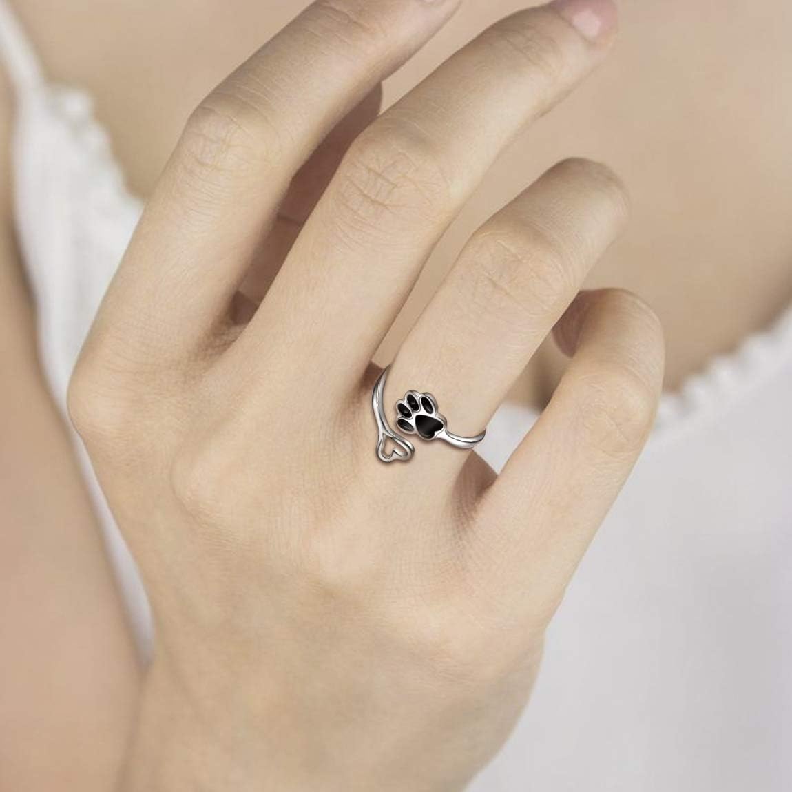 Handgefertigter Ring mit Pfote und Herz