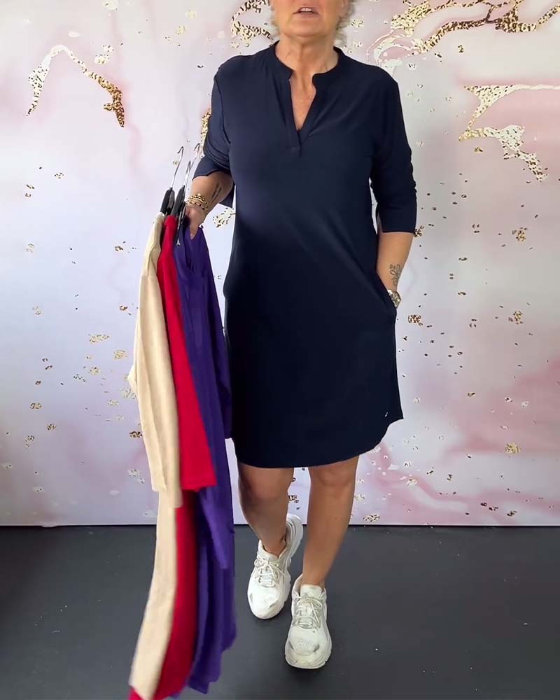 Hanneke™ - Einfarbiges Kleid mit V-Ausschnitt