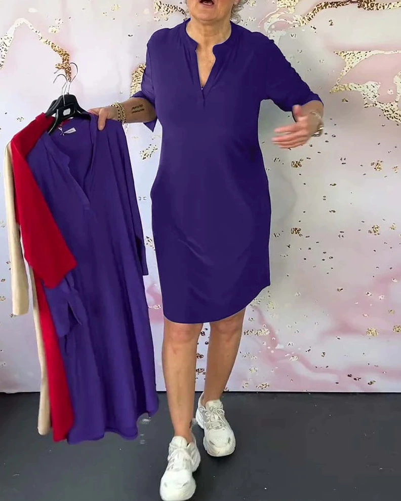 Hanneke™ - Einfarbiges Kleid mit V-Ausschnitt