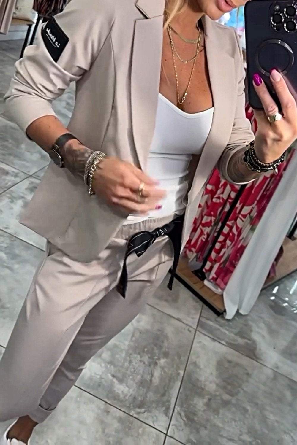 Jackie's - Top & Hose Set