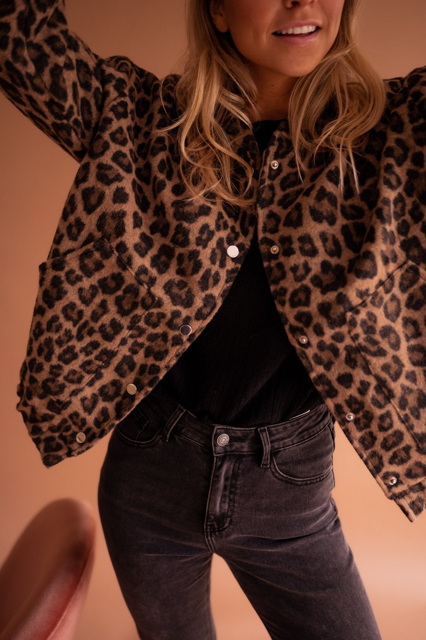 Luna | Trendy Damenjacke mit Leopardenmuster