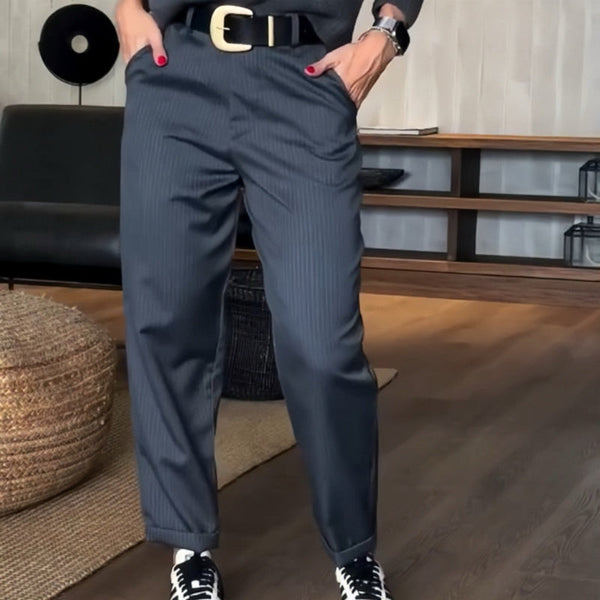 MATHILDA | ELEGANTE, FIGURBETONENDE HOSE MIT STREIFEN