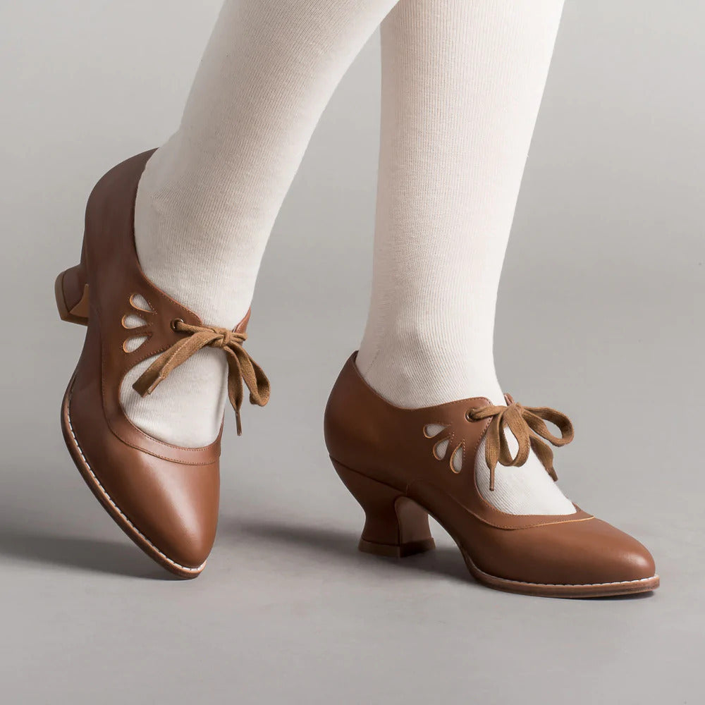 VITTORIA | Retro-Absätze mit Eleganten Schnürsenkeln