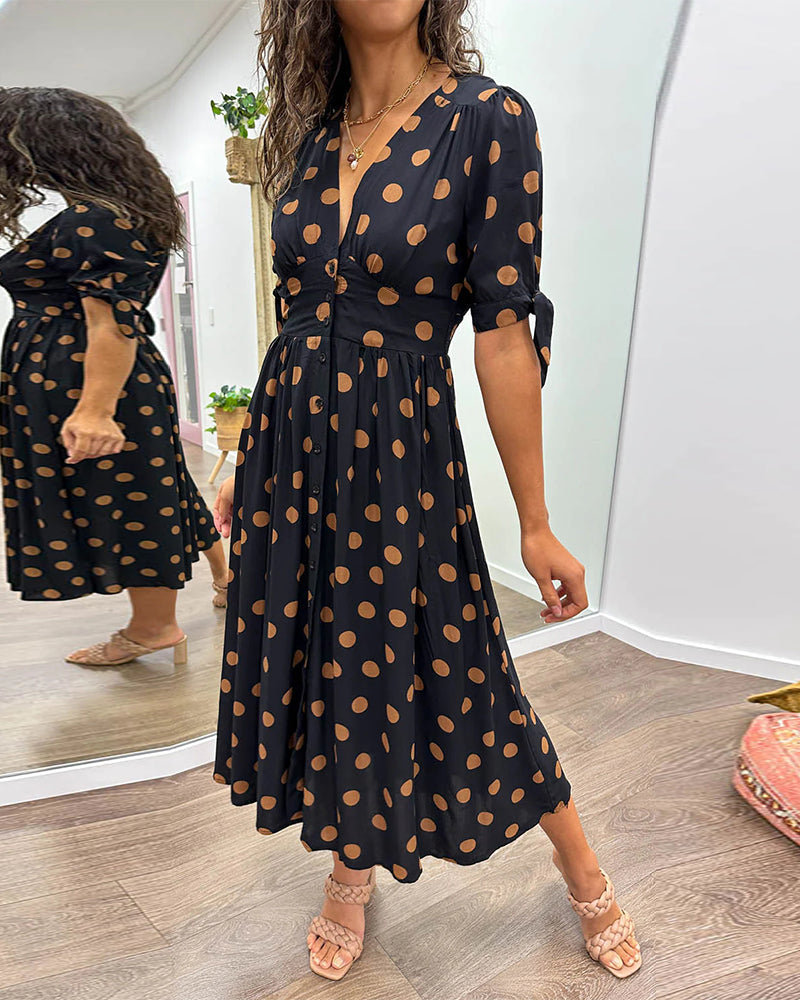 CATERINA | Midi Kleid mit V-Ausschnitt und zeitlosem Punktmuster