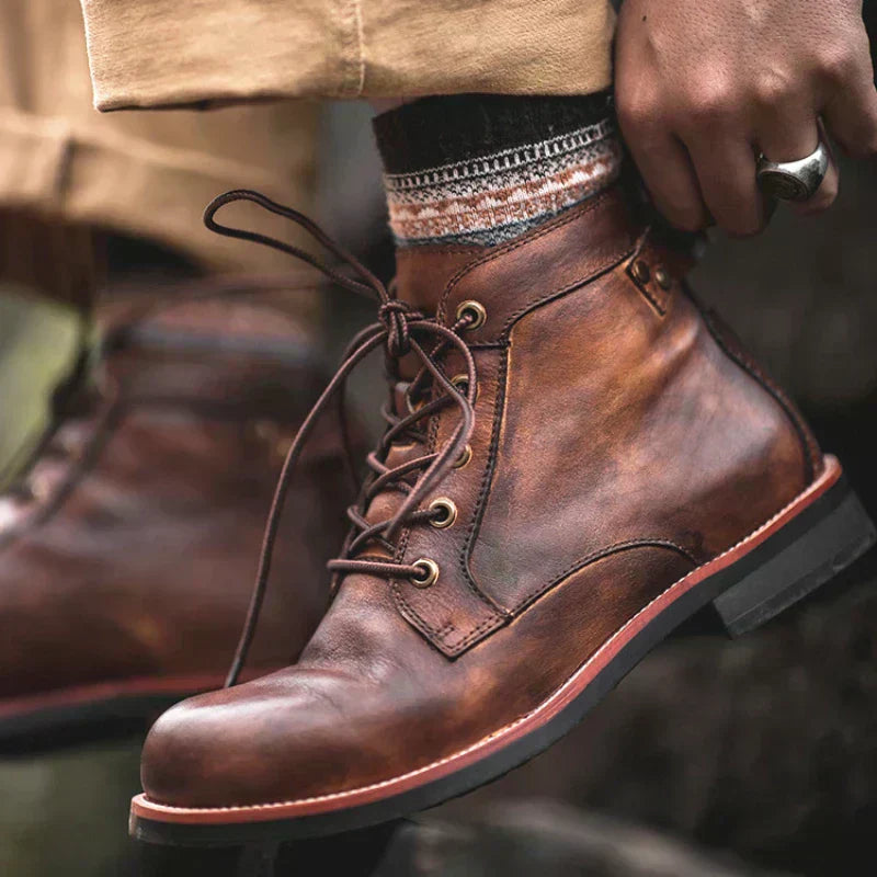 Caleb | Hohe Stiefel