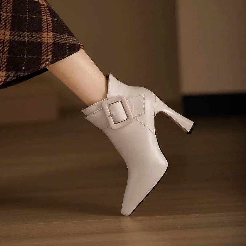 Aveline Stiefeletten mit Schnalle