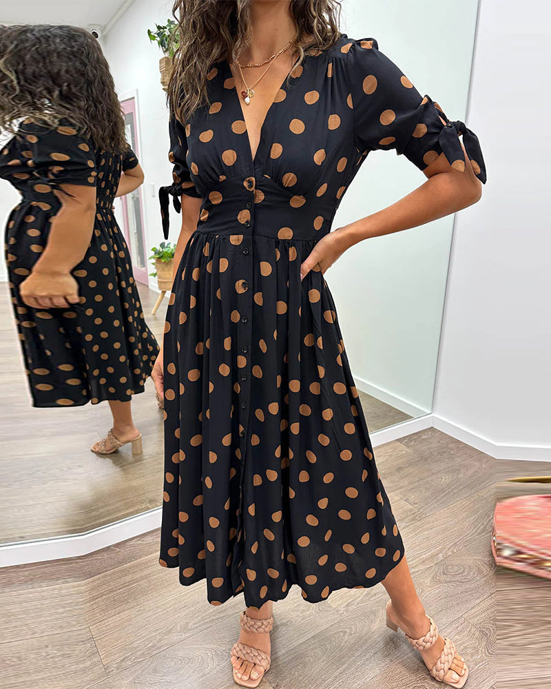 CATERINA | Midi Kleid mit V-Ausschnitt und zeitlosem Punktmuster
