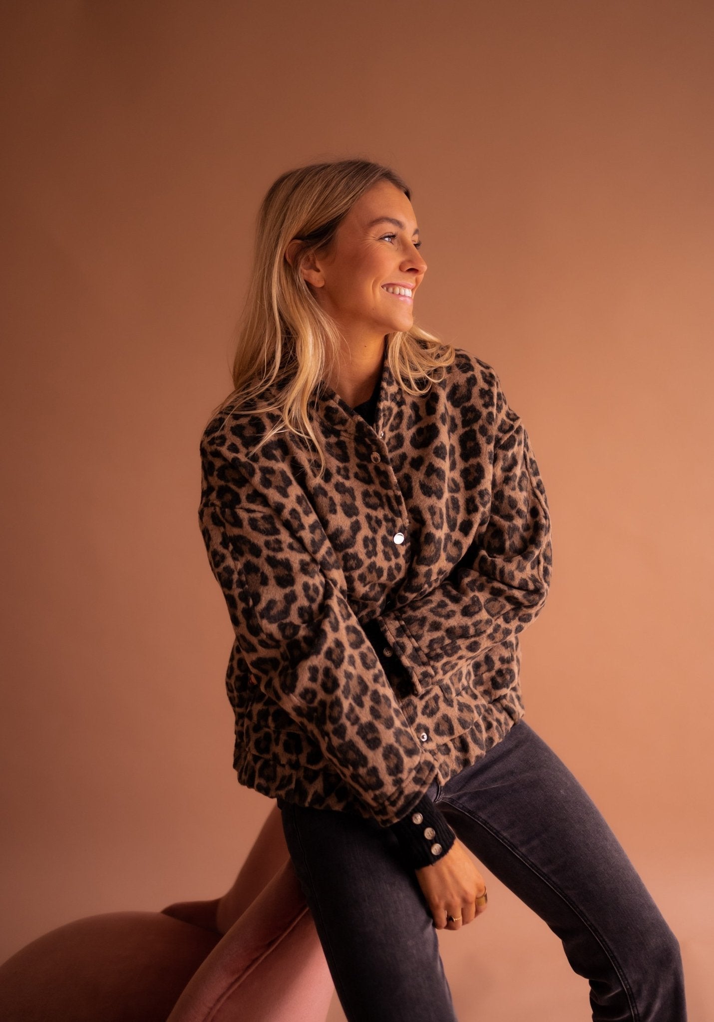 Luna | Trendy Damenjacke mit Leopardenmuster