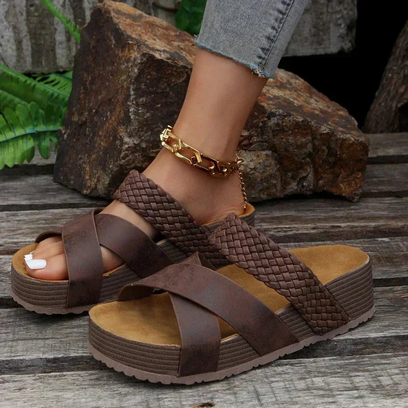 NAYA | Bequeme und Atmungsaktive Damensandalen